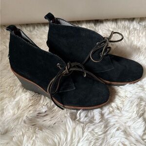 Sperry Black Suede Wedge Boots